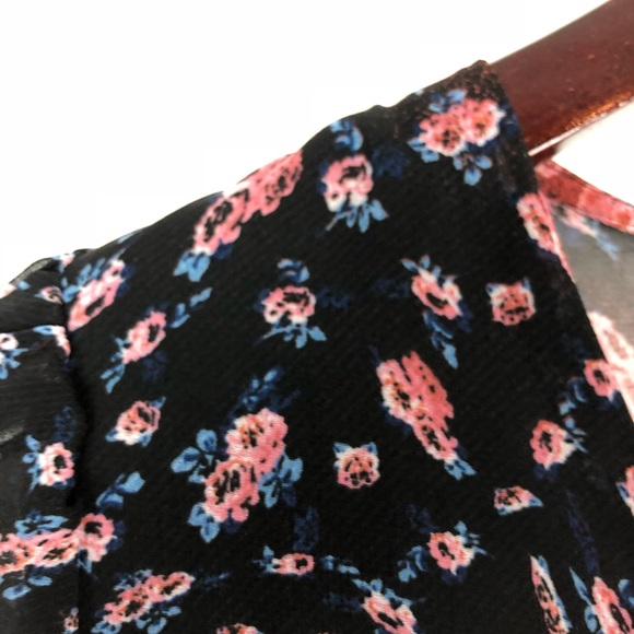 🔸BCBGeneration Printed Floral Romper - Picture 5 of 6